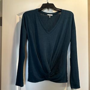 Soprano Vneck Front Twist Lightweight Sweater